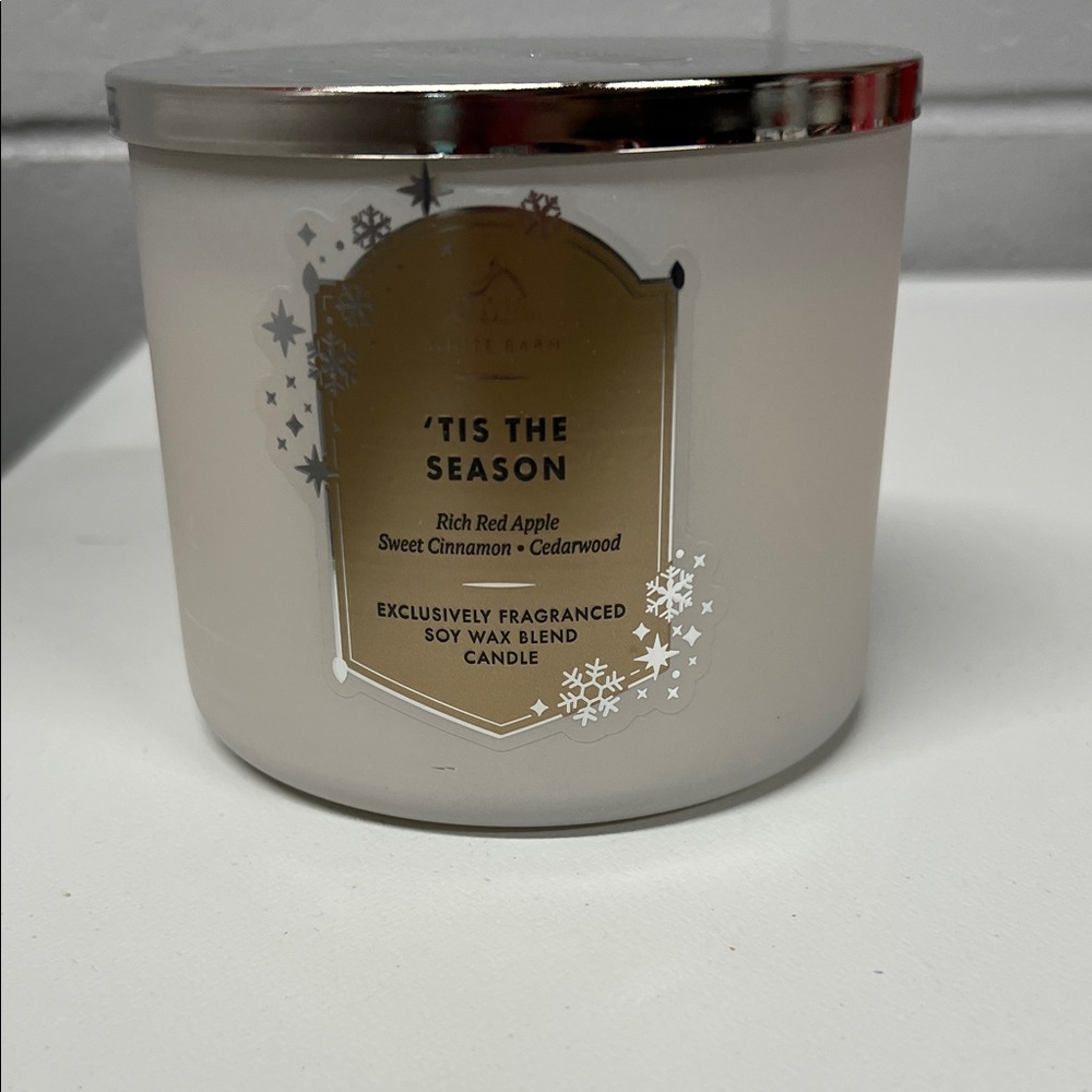 Bath & body Works ‘Tis the season scented candle